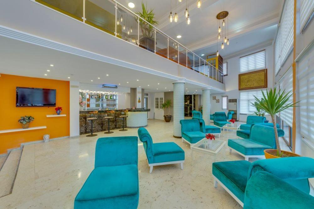 The View City Hotel Κουσάντασι Εξωτερικό φωτογραφία